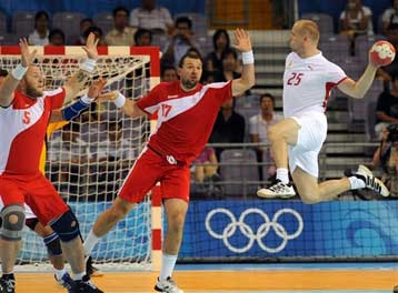 Στην οκτάδα του χάντμπολ ανδρών η Ισλανδία, αγωνία για τη Δανία