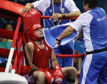 Οργή για τον άδικο αποκλεισμό του Παυλίδη στα 91κ. πυγμαχίας