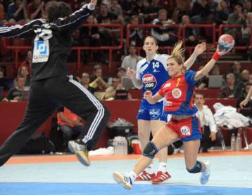 Ρουμανία και Ρωσία στα προημιτελικά του χάντμπολ γυναικών