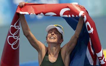 H Aυστραλή Σνόουσιλ «χρυσή» στο τρίαθλο, 55η η Δημάκη