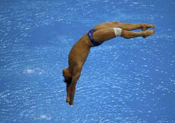 Οι Κινέζοι ξεχωρίζουν και στις καταδύσεις…