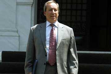 Αγωγή κατά του Μ.Καρχιμάκη κατέθεσε ο Γιώργος Αλογοσκούφης