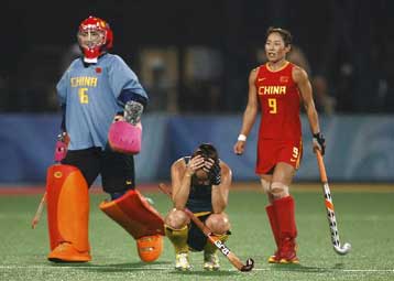 Πέρασαν τα φαβορί στους «4» του τουρνουά χόκεϊ επί χόρτου γυναικών