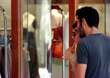 Φθινοπωρινή απόβαση στην Ελλάδα για επτά αλυσίδες στο χώρο του λιανεμπορίου