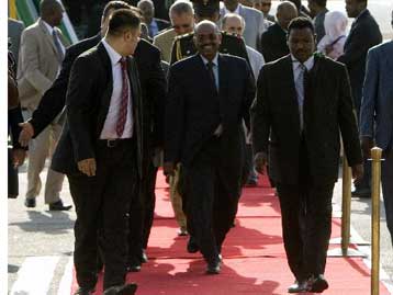 Σε επίσκεψη στην Τουρκία ο κατηγορούμενος για γενοκτονία Σουδανός πρόεδρος