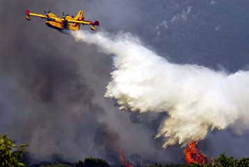 Νέο πύρινο μέτωπο στο χωριό Λυκόστομο Ιωαννίνων