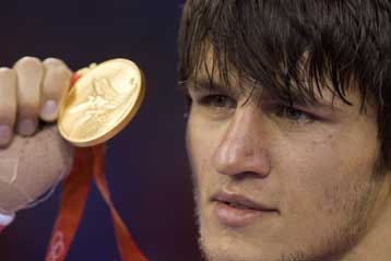 «Χρυσοί» Μπατίροφ και Σετζάντο στα 60κ. και 55κ. ελευθέρας πάλης