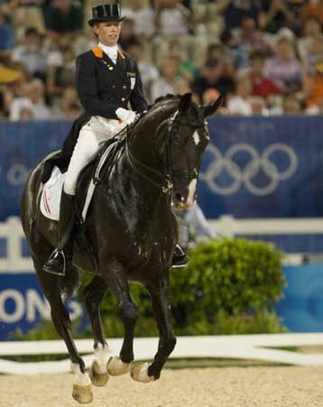 Τα οκτώ Ολυμπιακά μετάλλια έφτασε η Φαν Γκρούνσβεν με το χρυσό στο ντρεσάζ