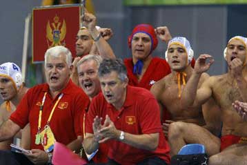 Φοβερή πρόκριση του Μαυροβούνιου, πιστή η Σερβία στην 4άδα