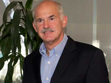 Στις πυρόπληκτες περιοχές της Ηλείας ο Γιώργος Παπανδρέου