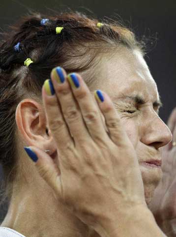 Η ντοπέ Μπλόνσκα έχασε το μετάλλιο στο έπταθλο, αποκλείστηκε και από το μήκος