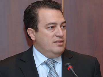 Καθησυχάζει τους μητροπολίτες ο υπουργός Παιδείας για το μάθημα των Θρησκευτικών