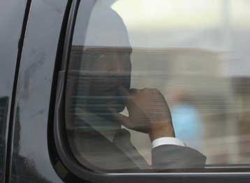 Αγωνία για το sms που θα αποκαλύψει τον «εκλεκτό» αντιπρόεδρο του Ομπάμα