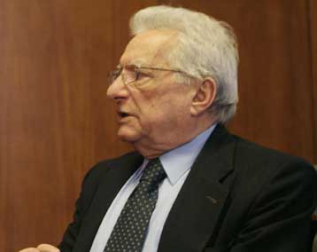 Απολογισμό για το έργο 12 μηνών στις πυρόπληκτες περιοχές έκανε ο Π.Μολυβιάτης