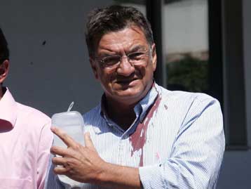 Θύμα επίθεσης με σιδηρολοστό έπεσε ο βουλευτής του ΠΑΣΟΚ Π.Ευθυμίου