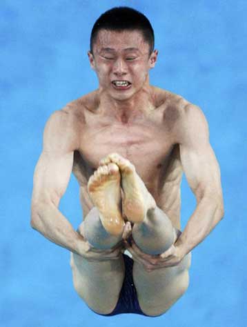 Ο Λουξίν Ζου πέρασε πρώτος στα ημιτελικά καταδύσεων