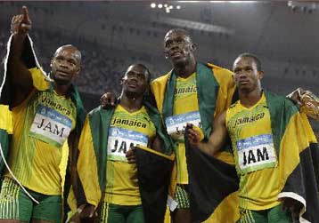 Απάντηση Μπολτ… με 3ο χρυσό και 3ο παγκόσμιο ρεκόρ στα 4χ100μ.