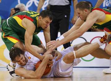 Φοβερή πρόκριση της Ισπανίας στον τελικό του μπάσκετ