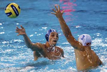 Παρέμεινε στο θρόνο της η Ουγγαρία με 14-10 τις ΗΠΑ