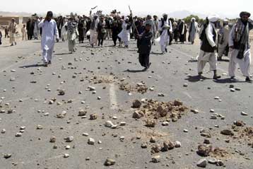 Παύση Αφγανών αξιωματικών για τον πολύνεκρο βομβαρδισμό με θύματα αμάχους