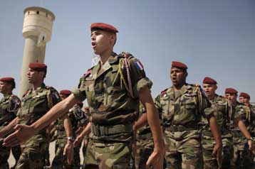 Δεύτερες σκέψεις στη Γαλλία για τη στρατιωτική αποστολή της στο Αφγανιστάν