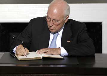 Στη Γεωργία θα βρεθεί ο Ντικ Τσένι τον Σεμπτέμβριο στο πλαίσιο περιοδείας