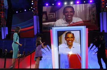 Συνέχεια στο συνέδριο των Δημοκρατικών με τις ομιλίες Μισέλ Ομπάμα και Κένεντι