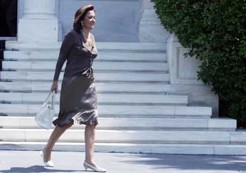 Να τελειώσει το «κρυφτούλι» με την προσωρινή ονομασία της ΠΓΔΜ, λέει η Ντ.Μπακογιάννη