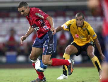 Μετά τη φυγή Ρίμπο… μια ανάσα από την ΑΕΚ ο Τζιμπούρ