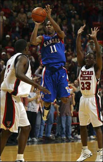 «Πάνθηρας» ο Αμερικανός γκαρντ Ααρον Μάιλς