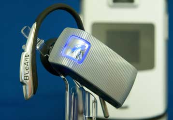 Τα ακουστικά Bluetooth αποκτούν τη δική τους φωνή