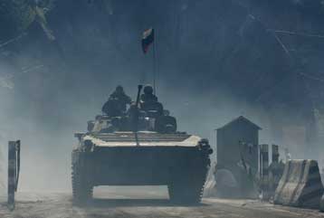 «Θέσεις μάχης» λαμβάνουν Ρωσία-Δύση με φόντο την κρίση στον Καύκασο