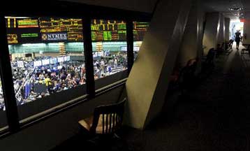 Πάνω από τα 117 δολάρια το πετρέλαιο, ανησυχία για την τροπική καταιγίδα Γκουστάβ