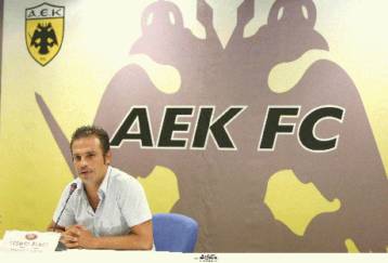 «Η ΑΕΚ δεν χρειάζεται σωτήρες» λένε οι μέτοχοι και στηρίζουν Ντέμη