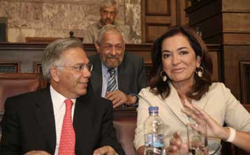 Συζήτηση για Καύκασο και ΠΓΔΜ στην αρμόδια επιτροπή της Βουλής