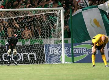 Το ελληνικό «φιάσκο» ολοκληρώθηκε με αποκλεισμό του Αρη και της ΑΕΚ