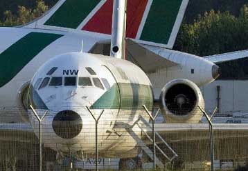 Στα δύο «σπάει» η Alitalia, με 40% λιγότερο προσωπικό και περικοπές στα δρομολόγια