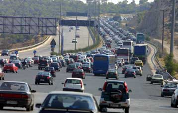 Πρόγραμμα οικολογικής οδήγησης προωθεί το υπουργείο Μεταφορών