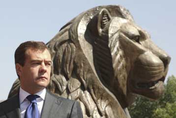 Δεν είναι η ώρα των κυρώσεων κατά της Ρωσίας, δηλώνει πηγή της γαλλικής προεδρίας