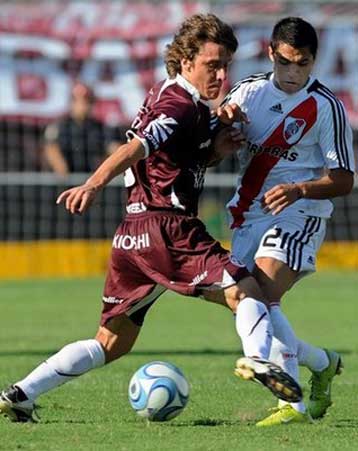 Η ΑΕΚ «έκλεισε» Πεγετιέρι, φουλάρει και για τον Νταρσβίλ