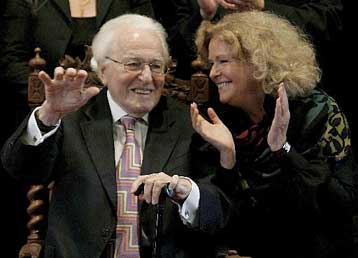 Με δάκρυα στα μάτια ο Βόλφγκανγκ Βάγκνερ εγκατέλειψε το Φεστιβάλ Μπαϊρόιτ