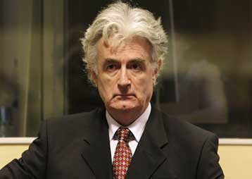 Με σιωπή απάντησε ο Ρ.Κάρατζιτς στις κατηγορίες ενώπιον του ICTY