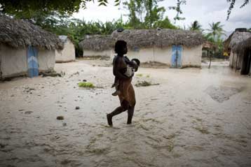 Ενισχύθηκε ξανά σε κυκλώνα ο Γκούσταβ και κινείται προς τις ΗΠΑ