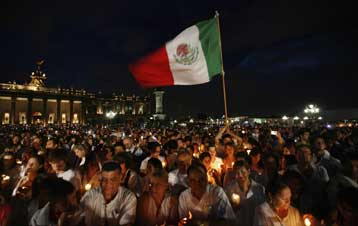 Στους δρόμους οι πολίτες του Μεξικού απαιτώντας πάταξη της εγκληματικότητας