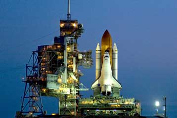 Παράταση στη χρήση των διαστημικών λεωφορείων εξετάζει η NASA