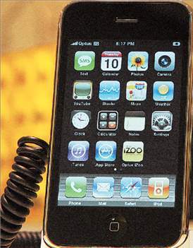 iPhone: καλώς το, κι ας άργησε