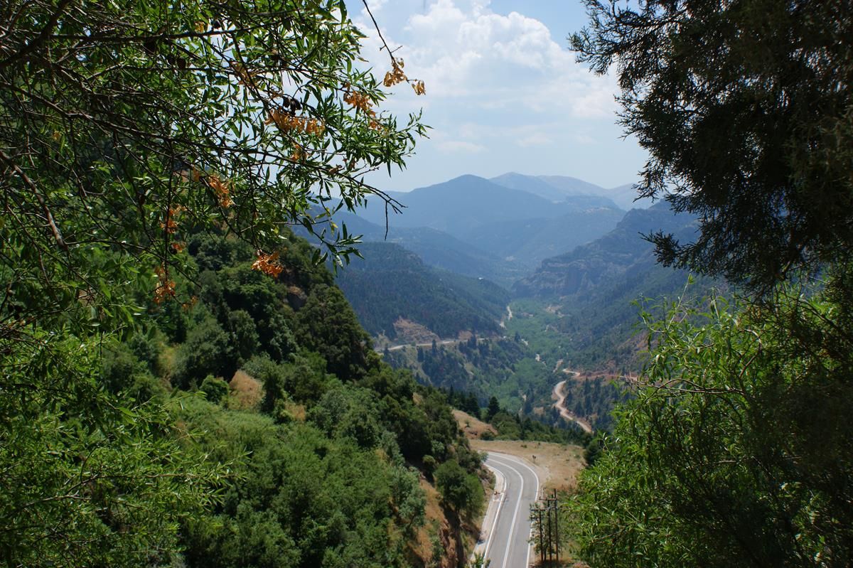 Καλάβρυτα, η Αγία Λαύρα και το Μέγα Σπήλαιο