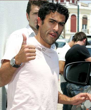 Μια ανάσα από την επιστροφή του στον Ολυμπιακό ο Νέρι Καστίγιο