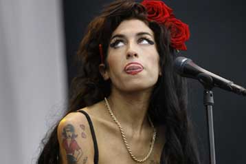 Νέα προβλήματα υγείας για την τραγουδίστρια Εϊμι Γουάινχαουζ