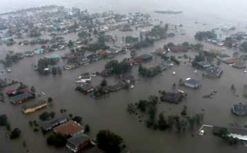 Σε τροπική καταιγίδα υποβαθμίζεται ο «Γκούσταβ», μετά το πέρασμα από τη Νέα Ορλεάνη